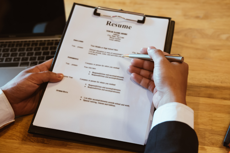 RECURSOS<br>HUMANOS
